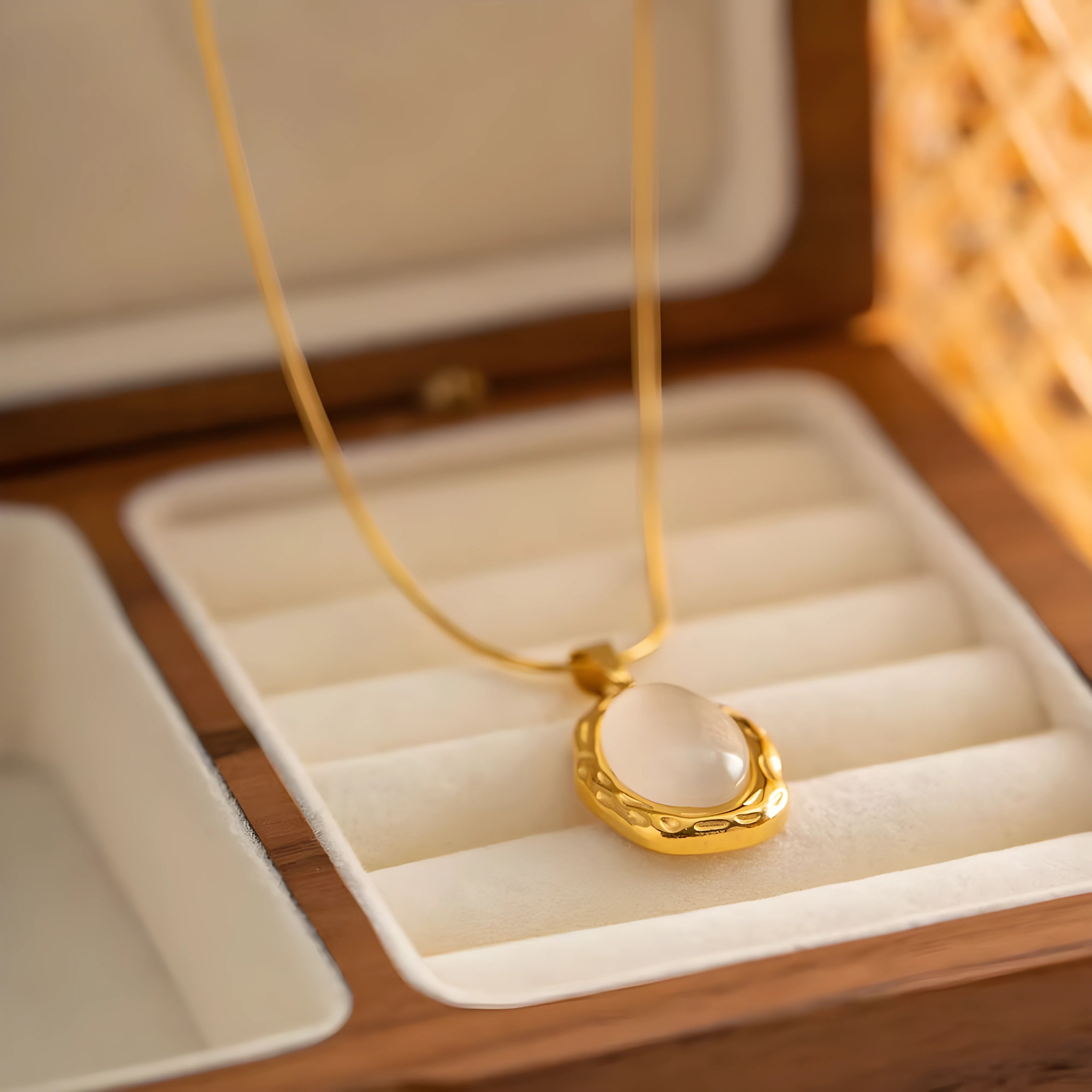 Hildegard™ | Perlen-Anhänger-Kette