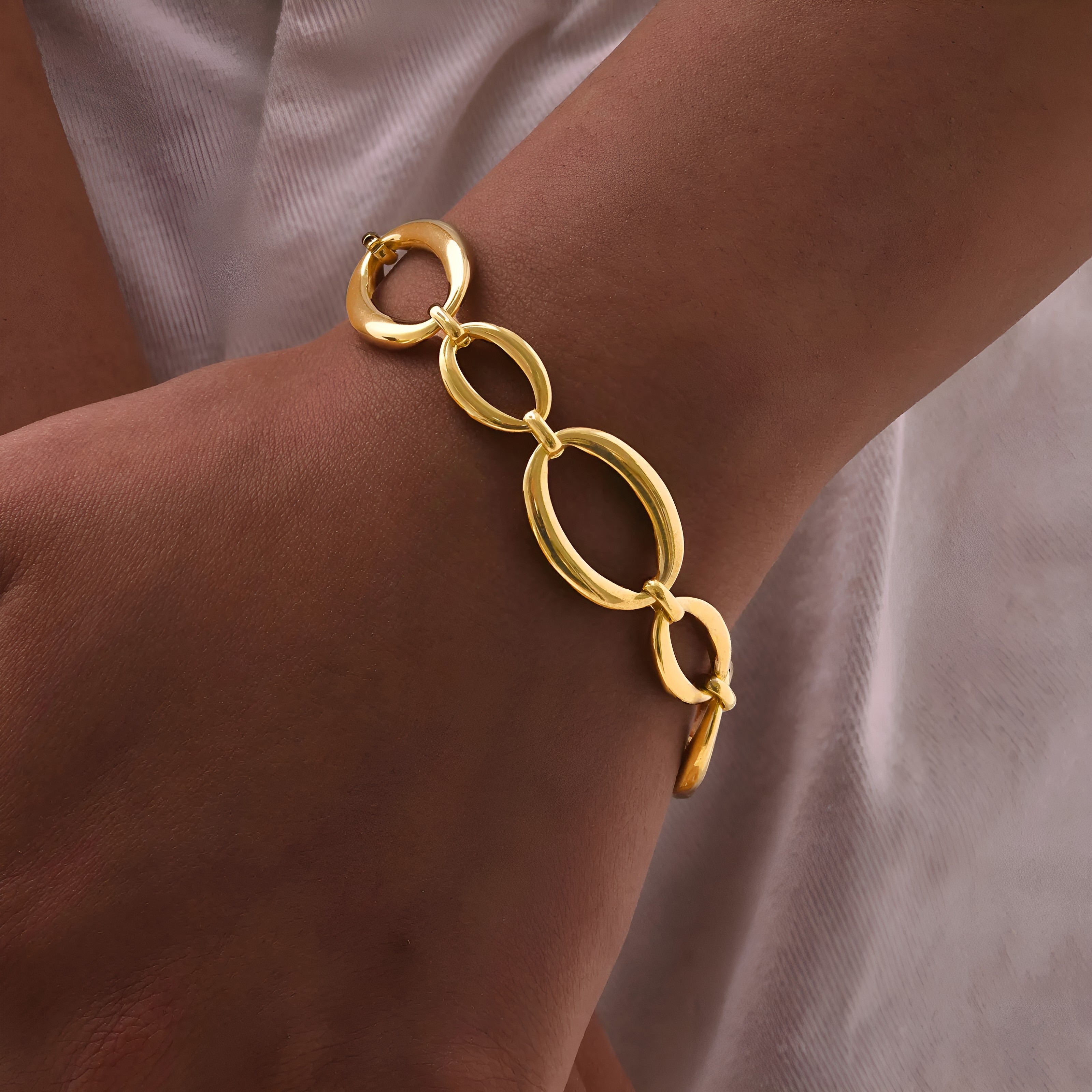Celina™ | Raffiniertes Kettenarmband
