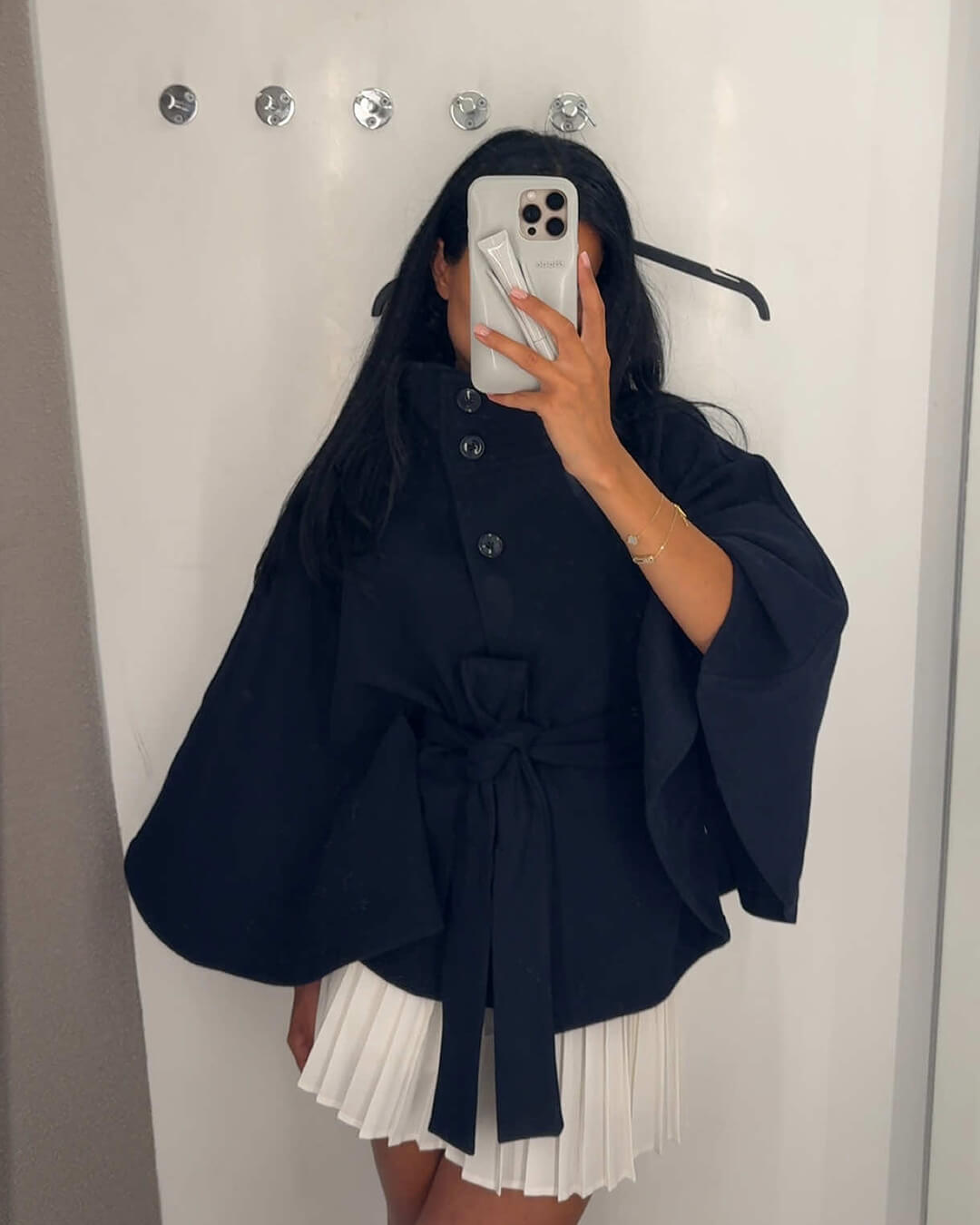 Marianne™ | Elegante Hochgeschlossene Cape-Jacke mit Gürtel